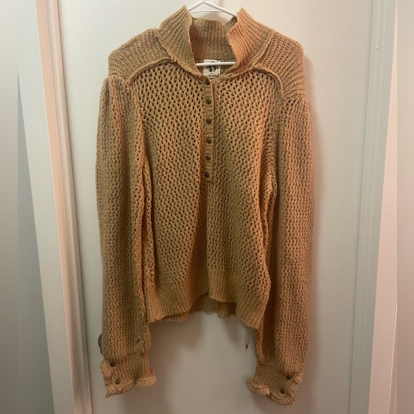 NWOT Free People Snowdrift Pullover - Picture 2 of 3